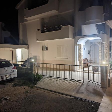 Joy 1 Apartment Novalja Exterior foto